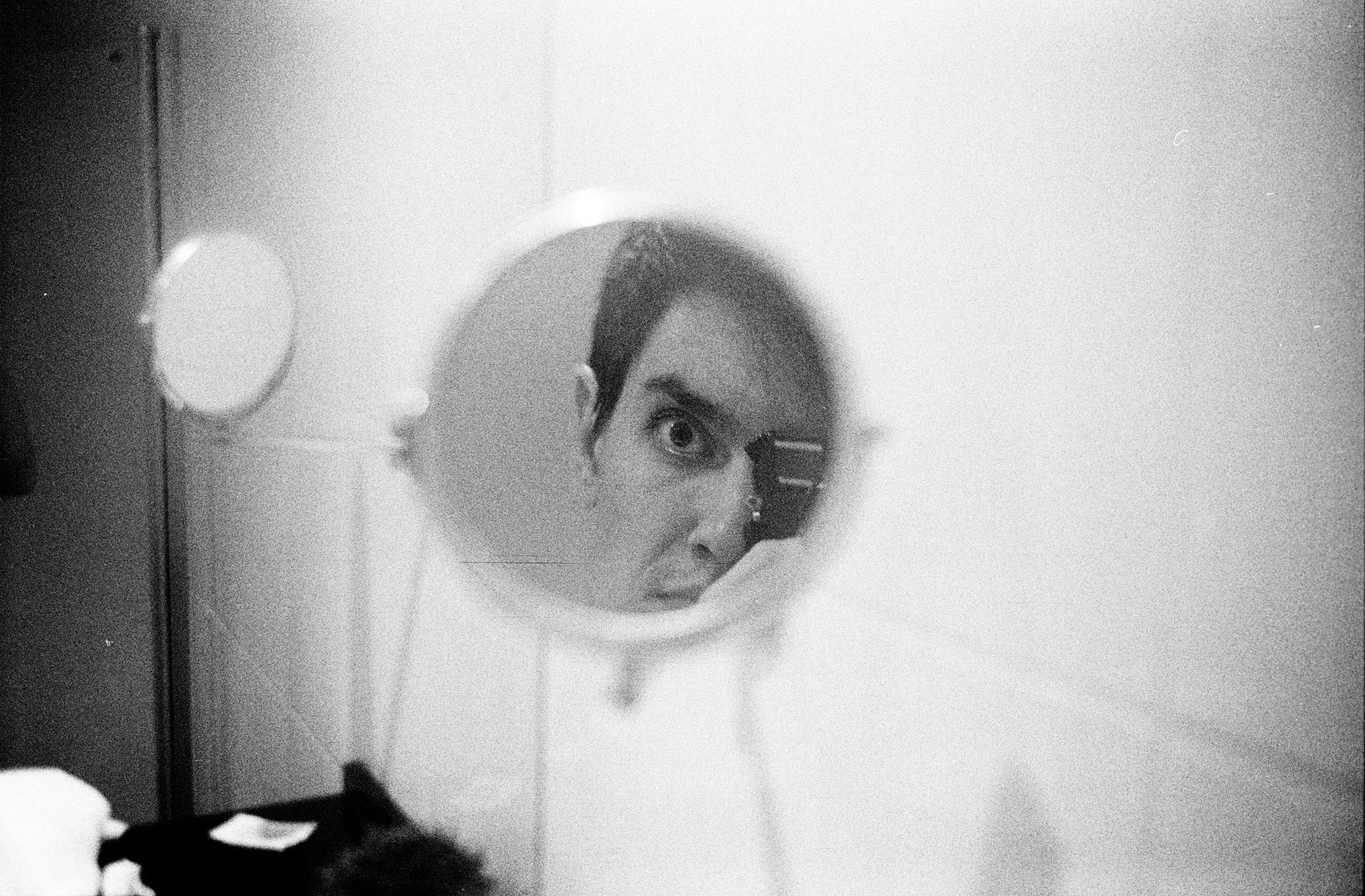Hotel World — frame 6