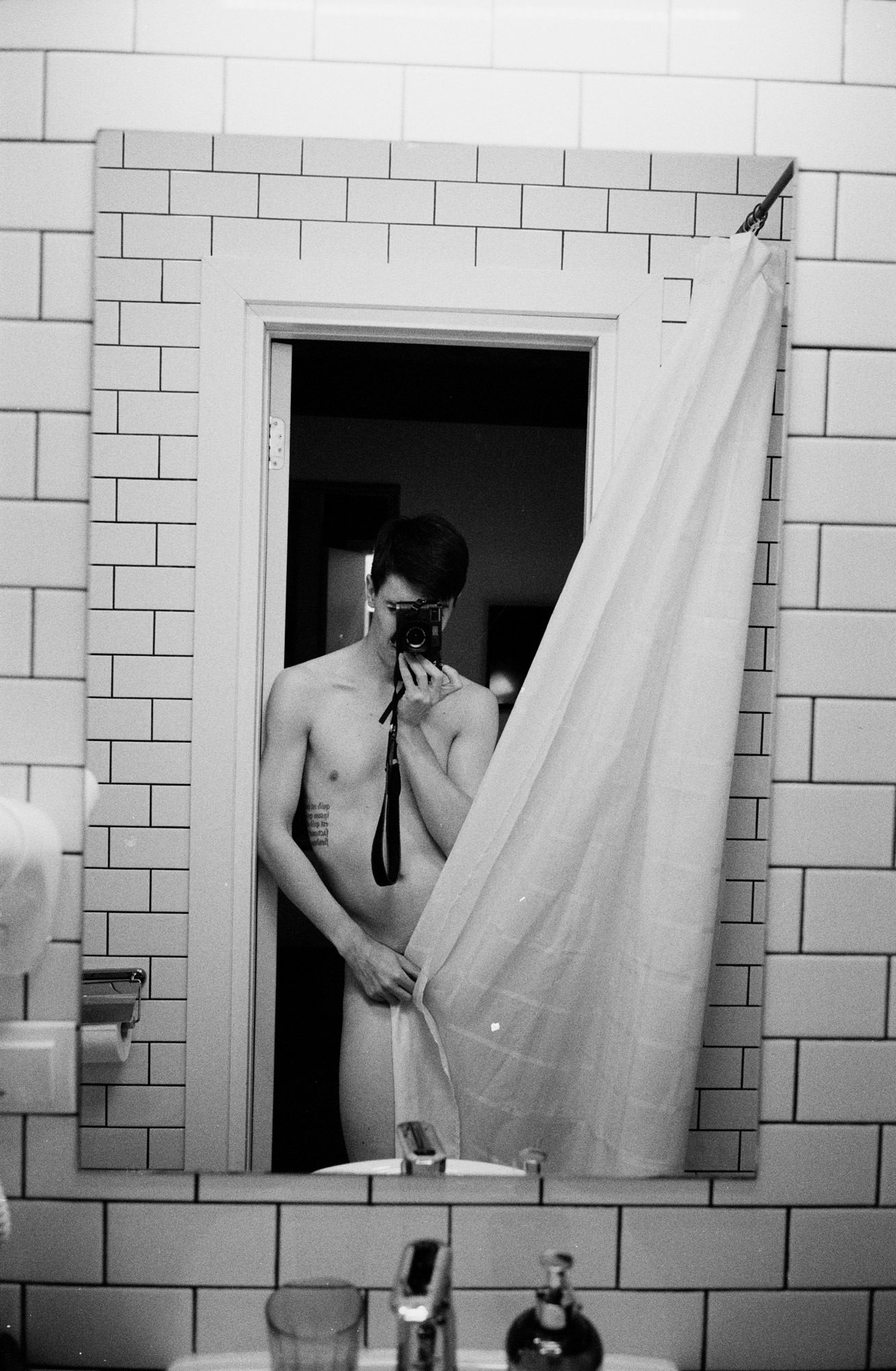 Hotel World — frame 12